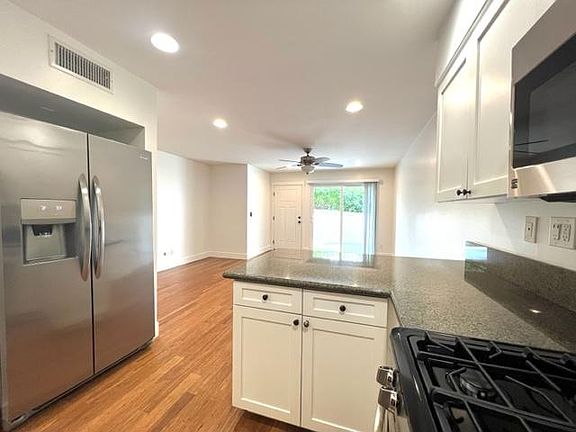 4th image of 3606 State St #10
