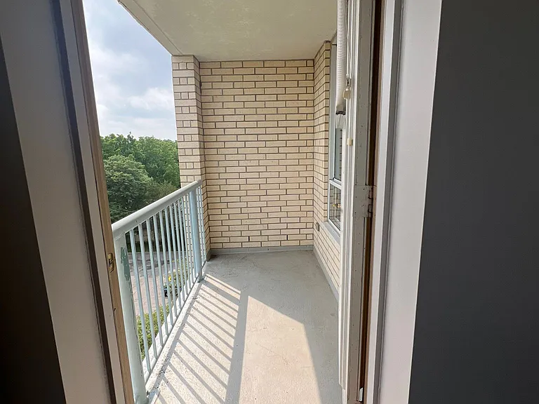 1510 Richmond St #806 — Photo 11
