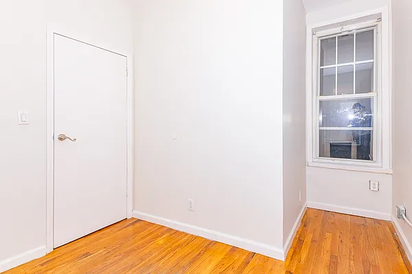 Rented by MySpaceNYC | media 19