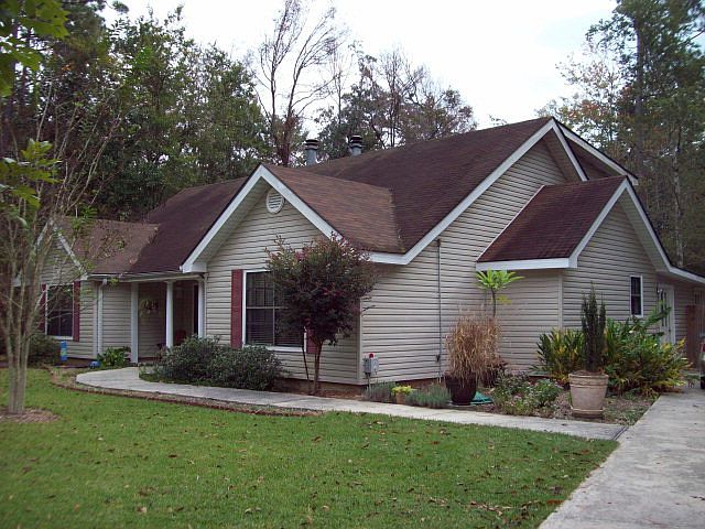 1st image of 1825 E Lakeshore Dr