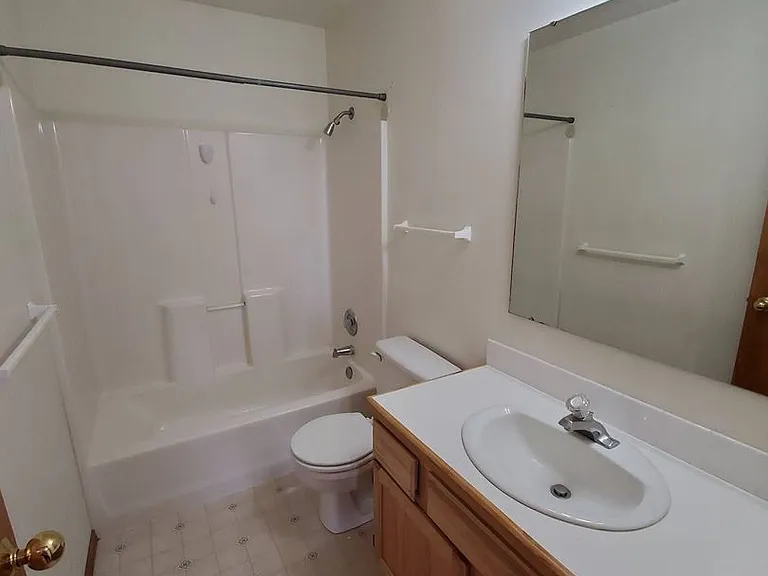 9506 Goodrich Rd SE — Photo 15