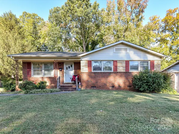 1408 Ranch Rd, Charlotte, NC 28208