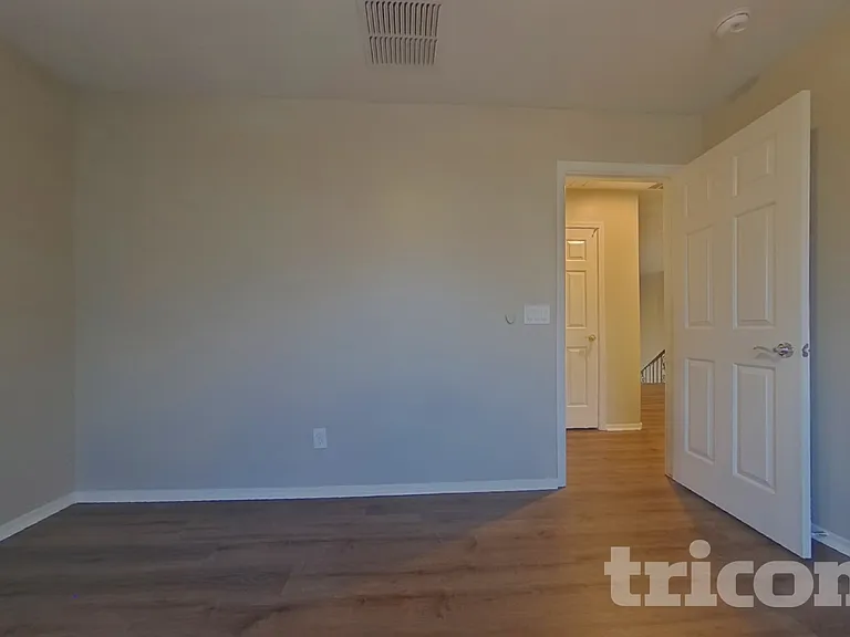 5733 W Milada Dr — Photo 11