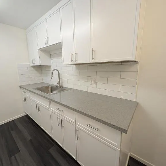926 S Orchard Dr #3 — Photo 2