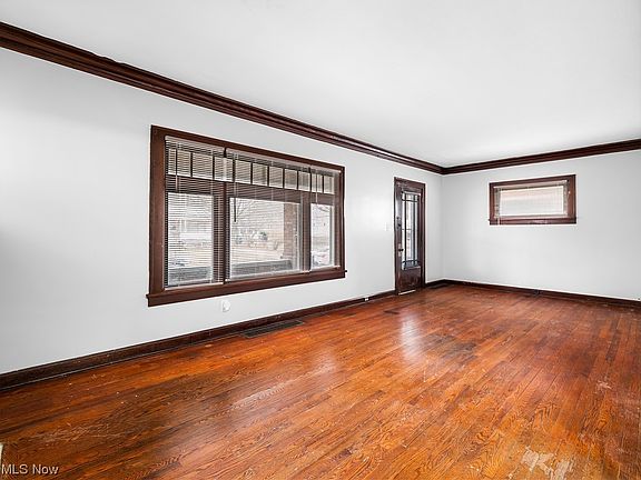 5th image of 3683 W 136th St