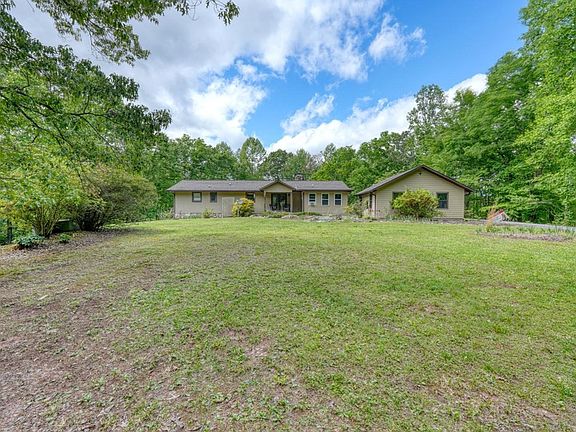5th image of 847 Deer Hill Road