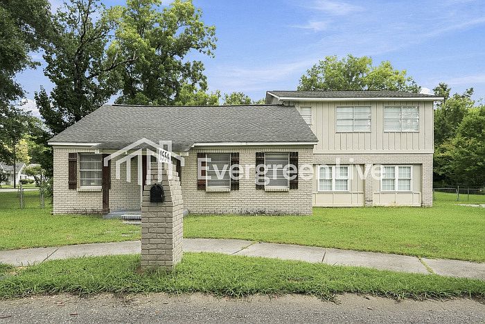 1st image of 1556 20th Ave