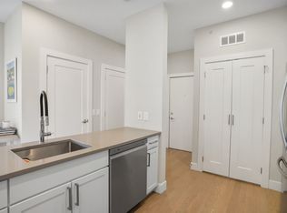 56 Old Field Point Rd #5, Greenwich, CT 06830