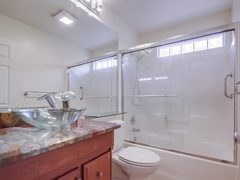 2703 Lobelia Rd — Photo 40