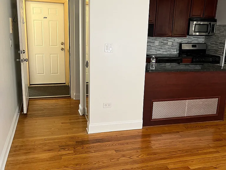 7608 N Rogers Ave #203 — Photo 5