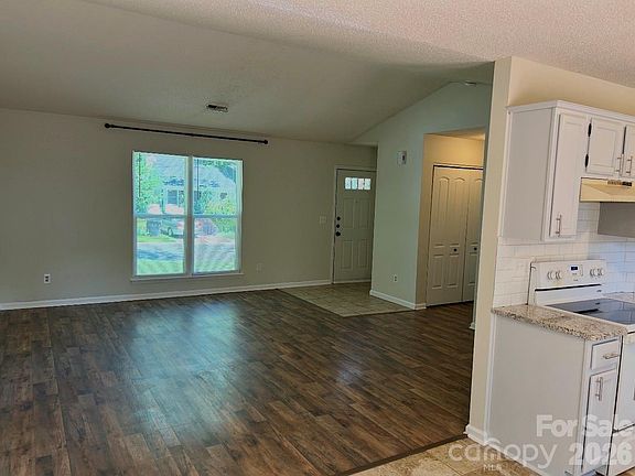 4th image of 3301 Braewick Pl