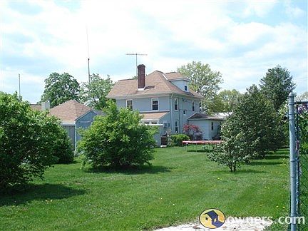 Lush and quiet back yard