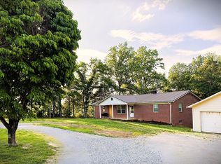 1348 Union Hill Rd, Red Boiling Springs, TN 37150