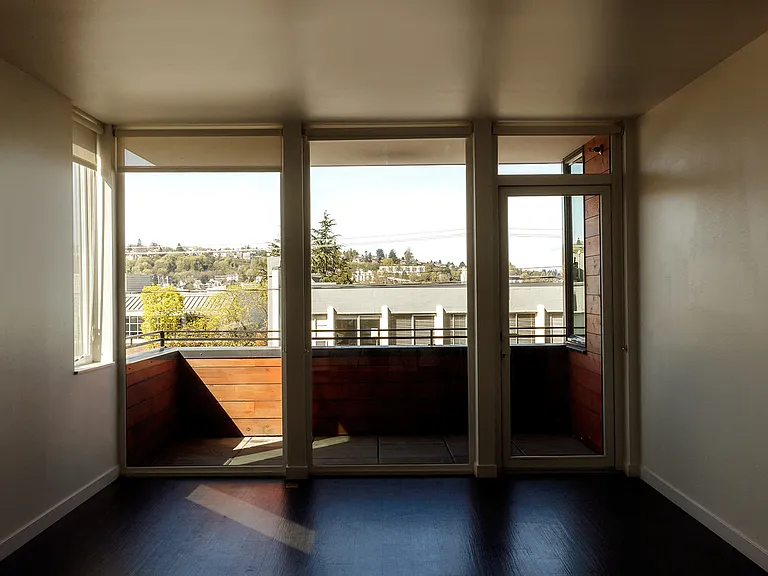 Shelton Eastlake — Photo 11