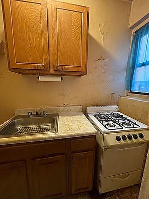4th image of 55 Winthrop St APT 4E