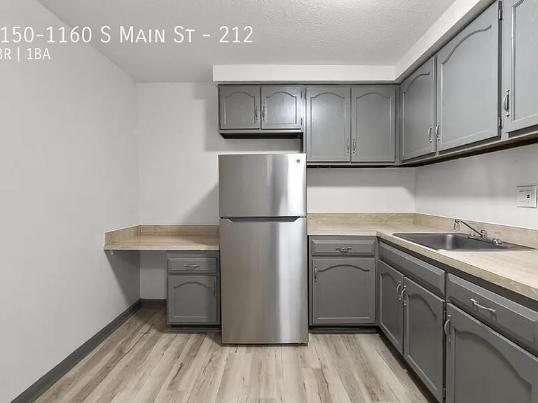 1150-1160 S Main St #212 — Photo 8