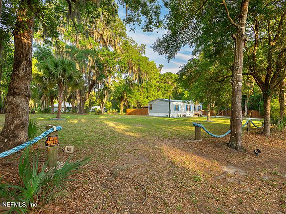 2nd image of 300 7TH Avenue