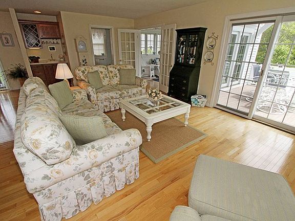 4th image of 12 Barkentine Cir