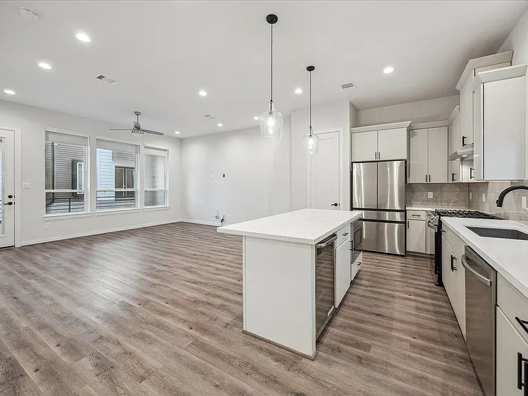 1603 Patterson St #E — Photo 9