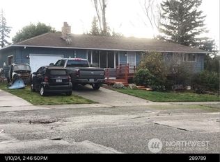 1841 NE 9th Ave, Oak Harbor, WA