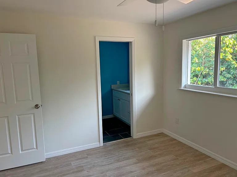 702 Anchor Dr — Photo 9