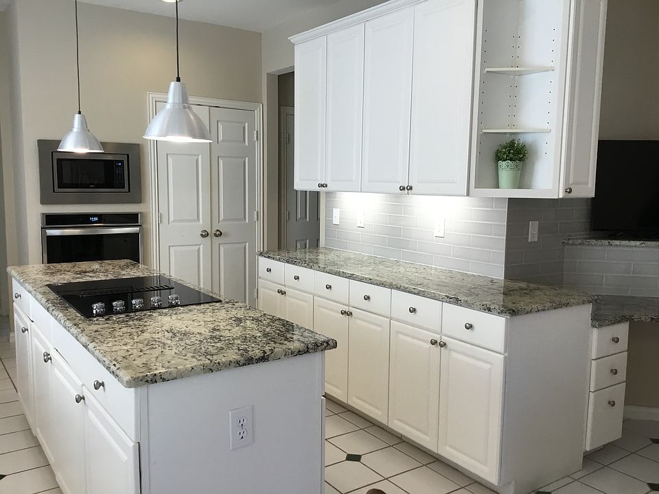 1st image of 3925 Evesham Dr