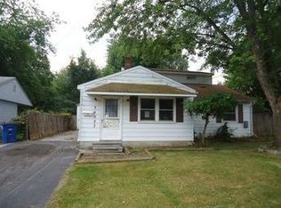 34023 Cambria Ct, Westland, MI 48186