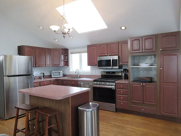 9 Saltworks Ln #WINTER RENT — Photo 2