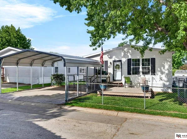 3982 S 151st Plz, Omaha, NE 68144