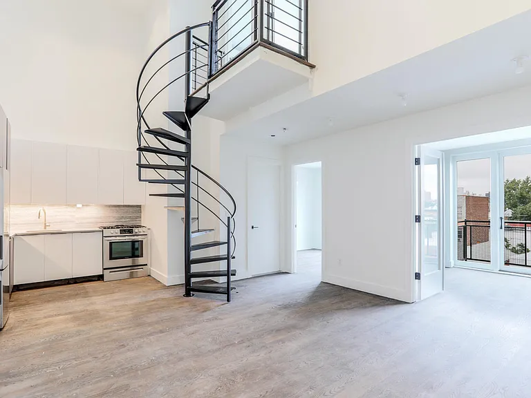 146 Erasmus St #3C — Photo 3