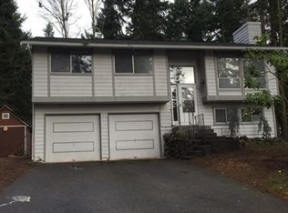 3220 NE Fischer Ct, Bremerton, WA 98310
