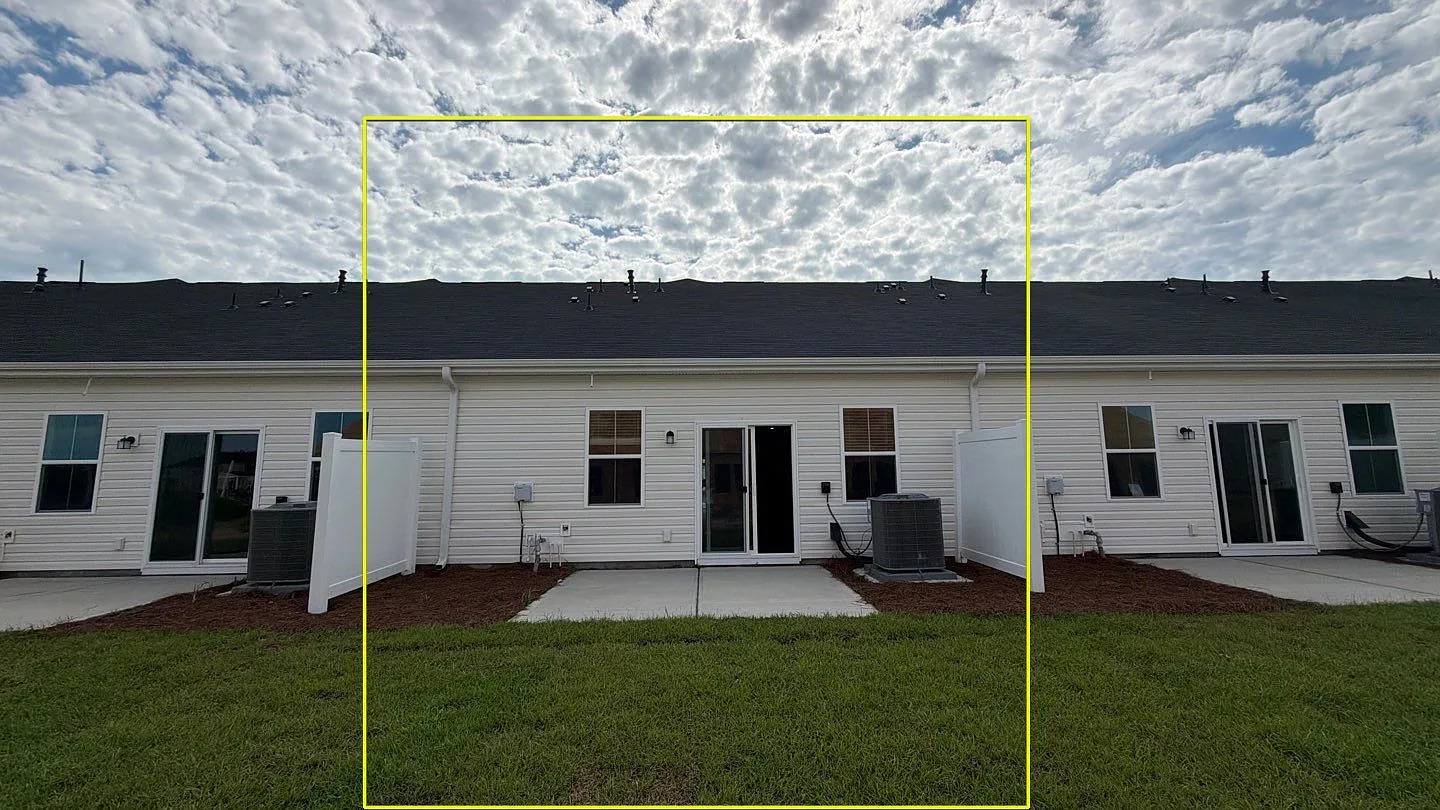 3 bed, 1437 sqft, $2,483 — Photo 2
