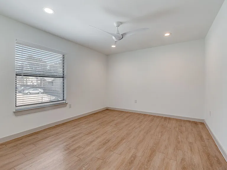 Royal Palms - Updated units on Gaston Ave | Close to Lakewood Shopping Center! — Photo 21