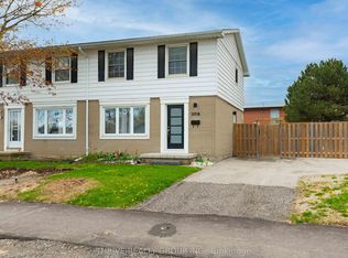 2008 Royal Cres, London, ON N5V 1N8