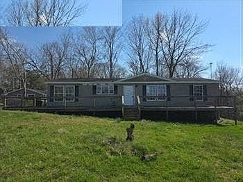 1st image of 140 Bishop Ln