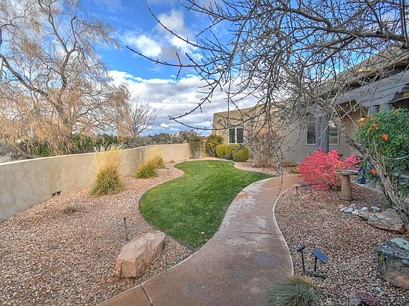 3rd image of 60 El Dorado Rd