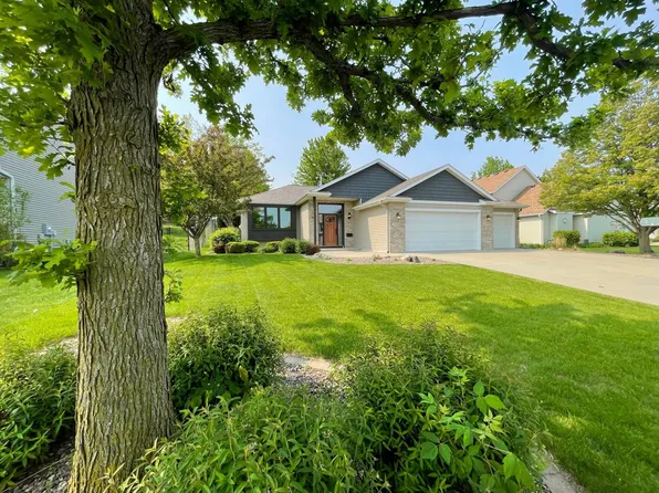 424 11th St NW, Byron, MN 55920