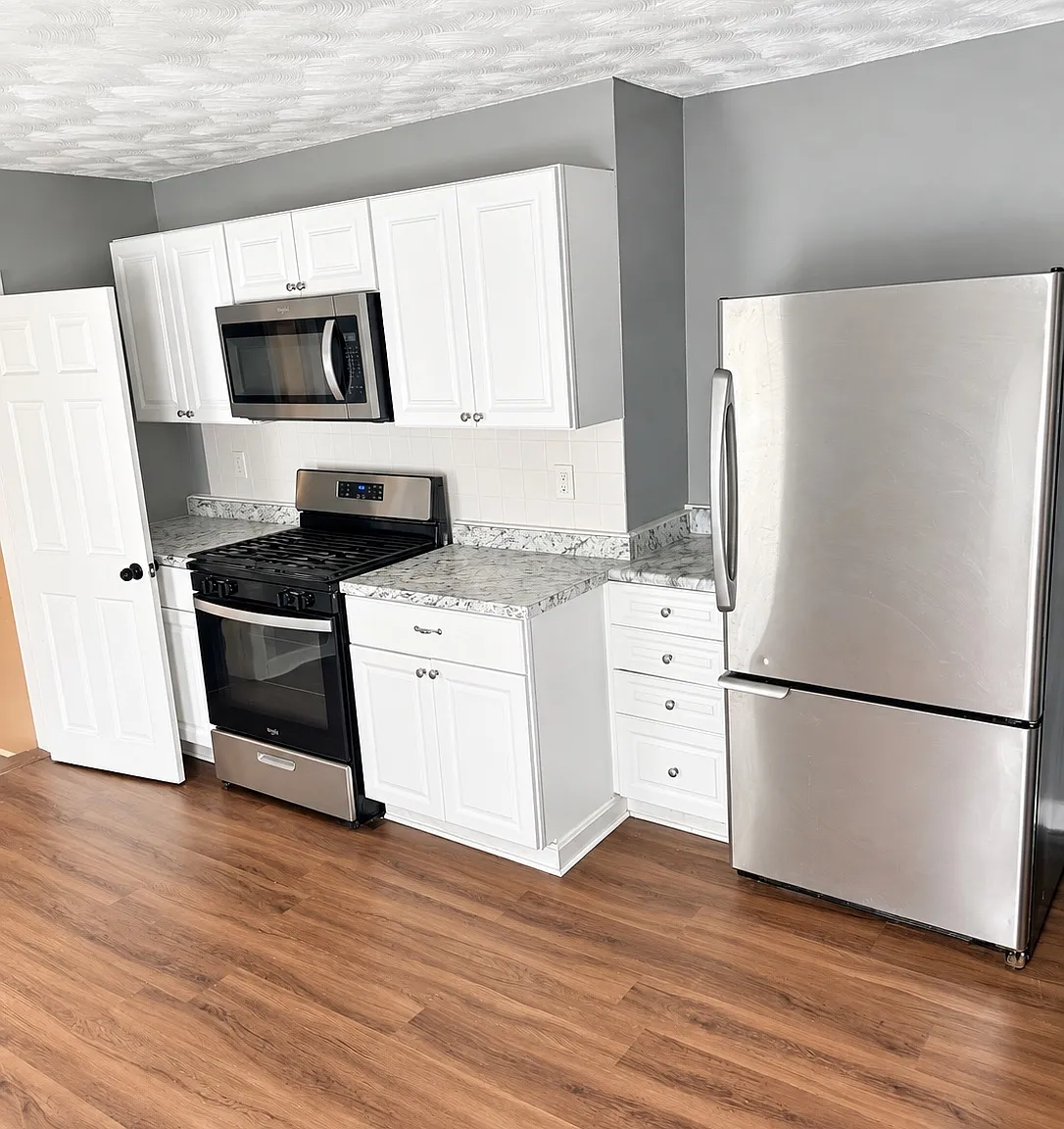 2 bed, 1250 sqft, $2,350 — Photo 1