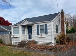 319 5th Ave, Saint James, NY 11780