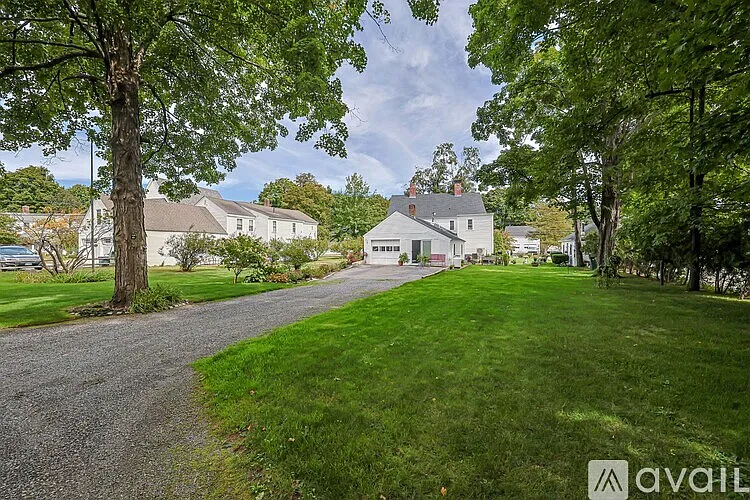 2 bed, 1.5 bath, 2000 sqft, $3,500 — Photo 3