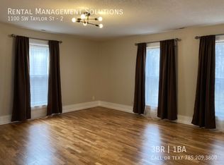 1100 SW Taylor St APT 2, Topeka, KS 66612