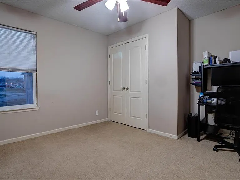 425 Hawthorne Blvd #1 — Photo 7