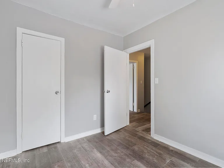 1004 Day Ave — Photo 8