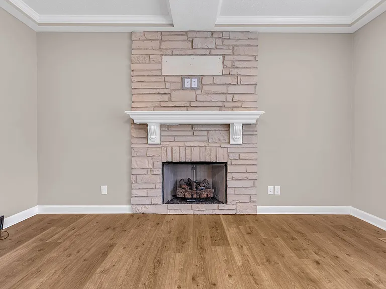 415 Glenstone Springs Dr — Photo 10