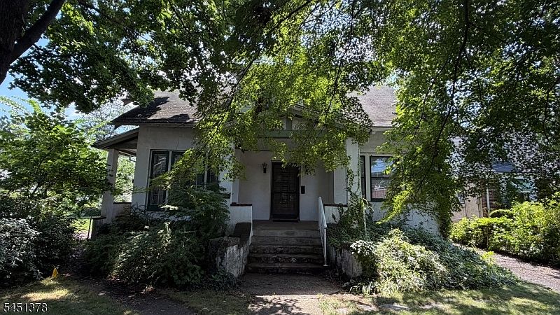 1st image of 1008-10 E Front St