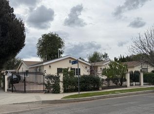 23434 Sylvan St #C, Woodland Hills, CA 91367