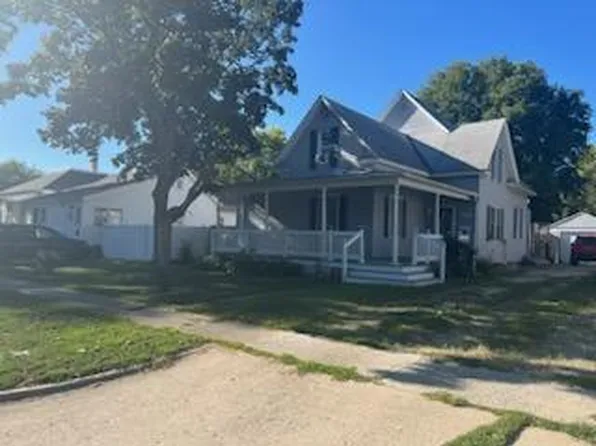 216 W Bodwell Ave, Rantoul, IL 61866