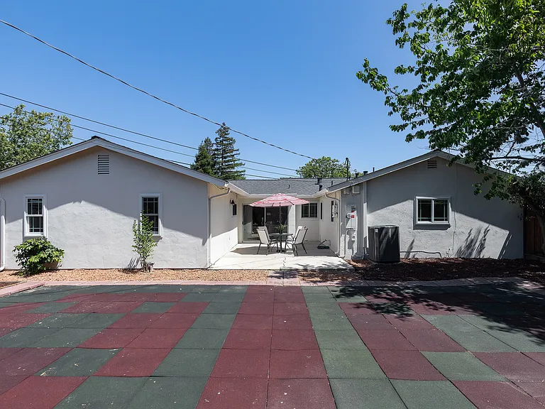 1495 Lamore Dr — Photo 35
