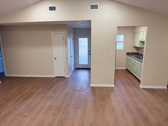 5th image of 2506 Calle De Feliz St