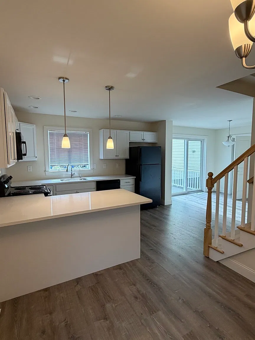 3 bed, 2.5 bath, 1456 sqft, $3,300 — Photo 1